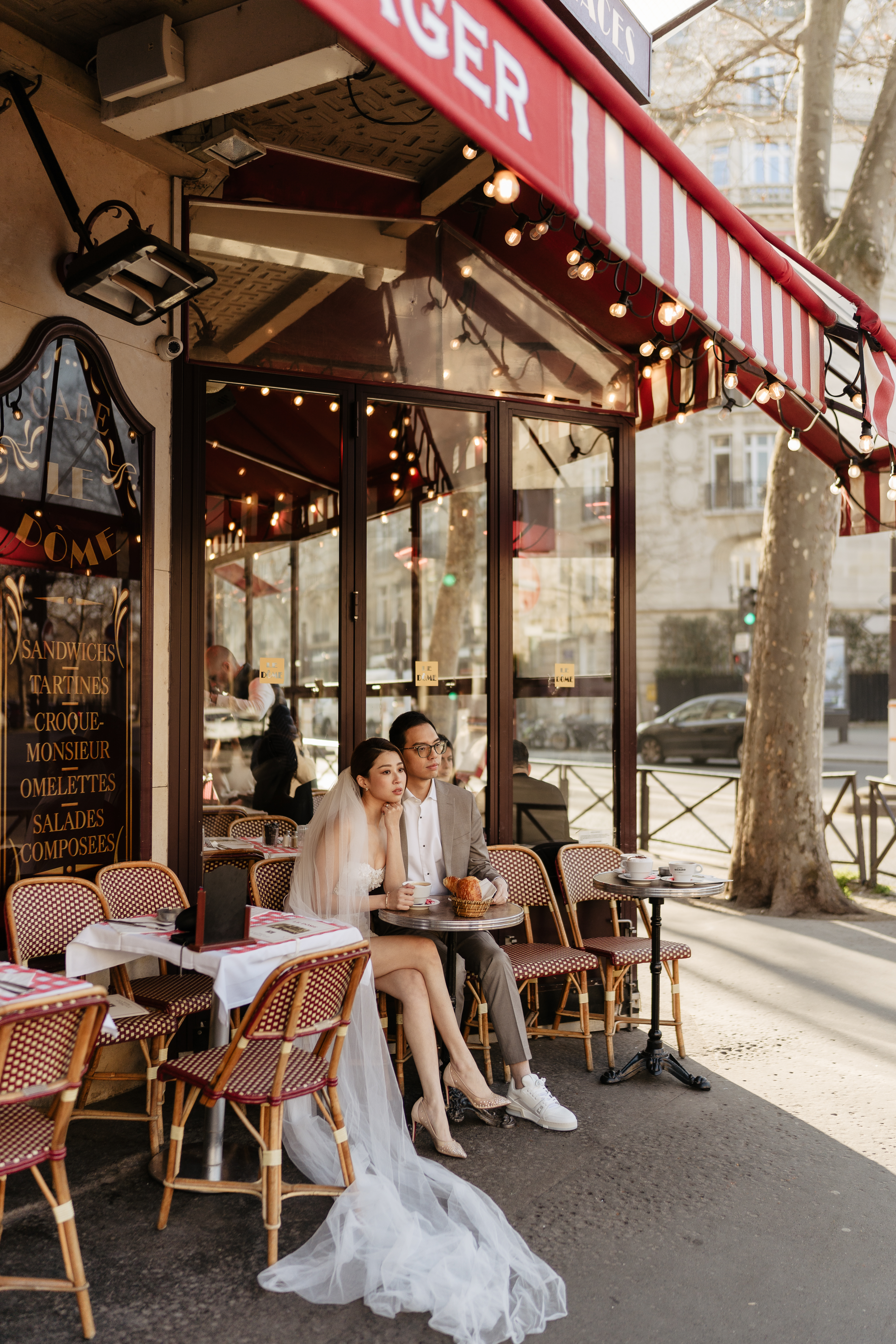 Couples wedding anniversary Photoshoot Paris cafe