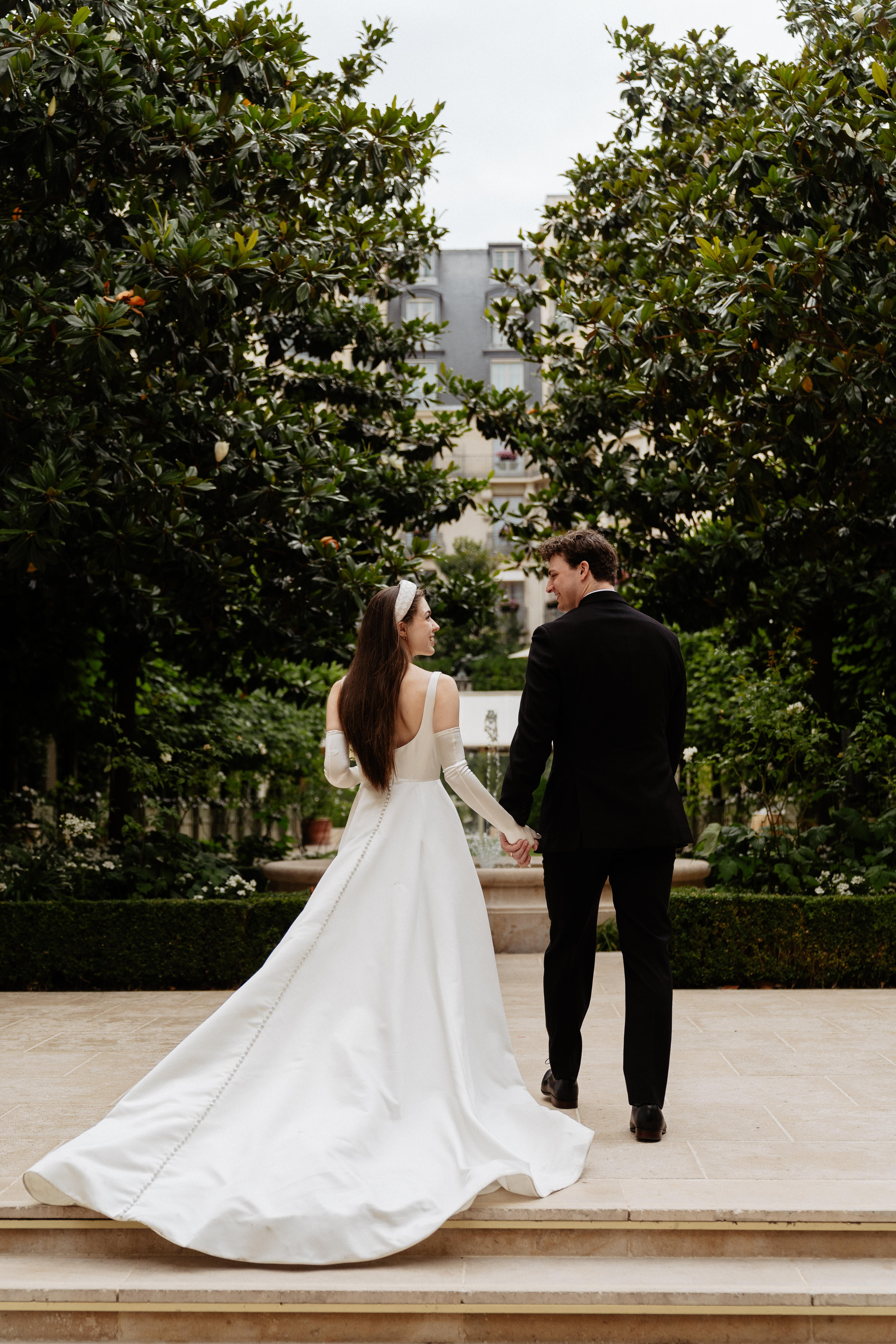 Destination wedding elopement at the luxurious Ritz Paris couple in the garden